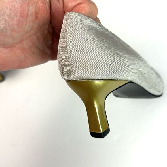 Stuart Weitzman Silver Fabric Pumps US 7,5 - Picture 15 of 15